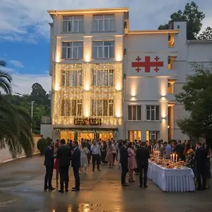 Colibri شقة باتومي