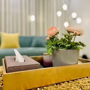 Spacious New 2 Bedroom Apt-in Amazing Location B9 شقة الرياض